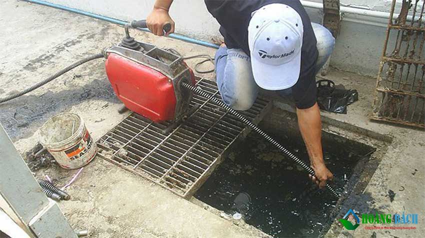 Thông tắc cống tại Trà Nóc