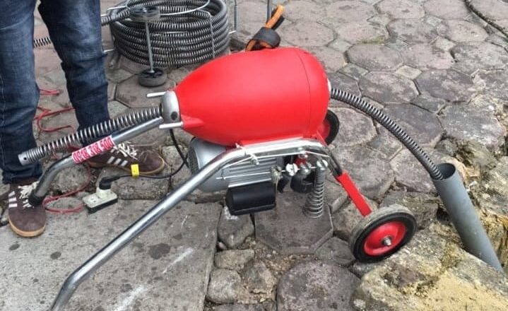 Thông tắc cống Tam Điệp