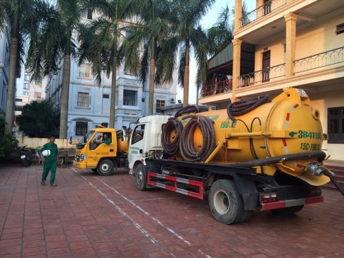 Hút hầm vệ sinh Ninh Sơn