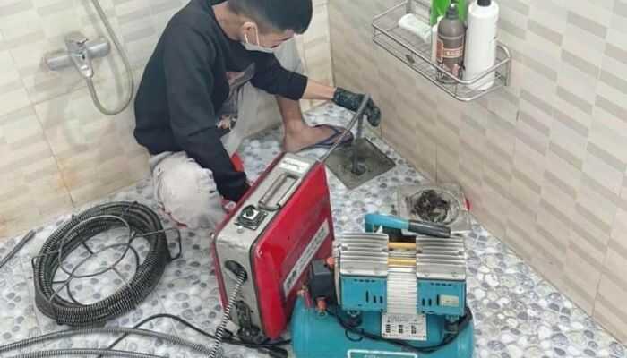 Thông tắc cống tại Quận 8